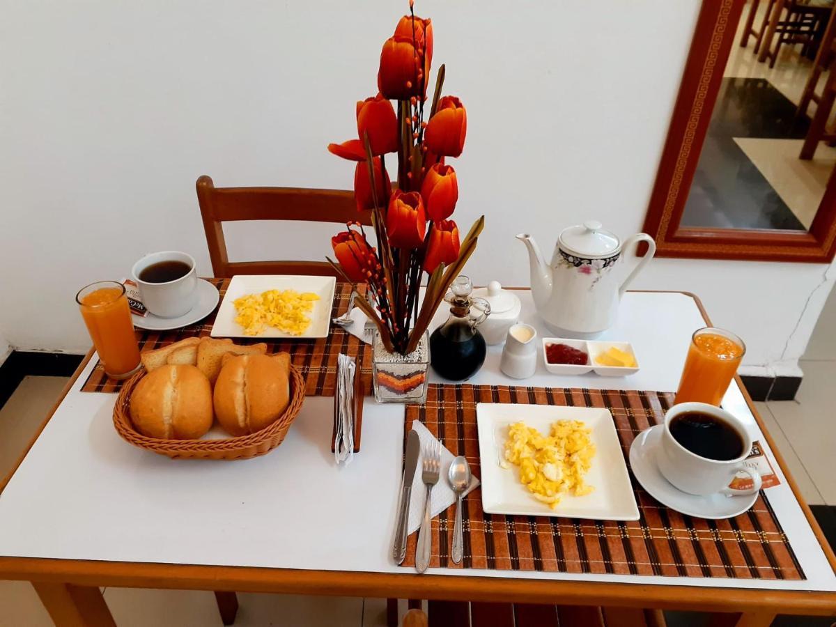 Hotel La Casa Miraflores Ліма Екстер'єр фото